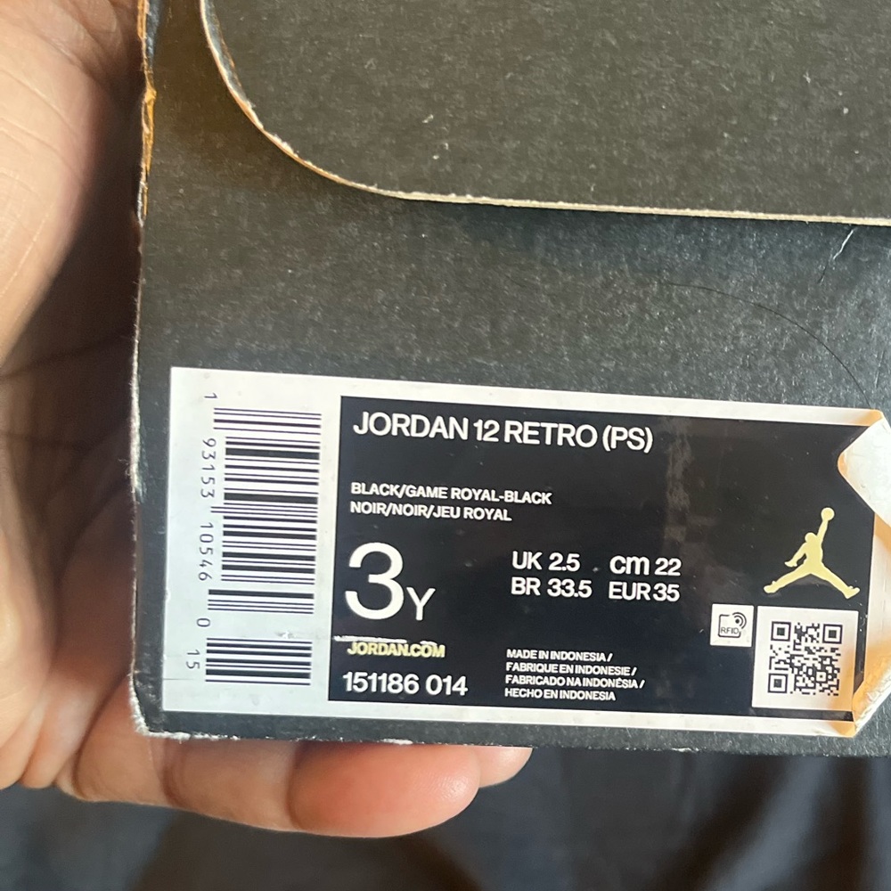 Big kids size 3 Jordan sneakers